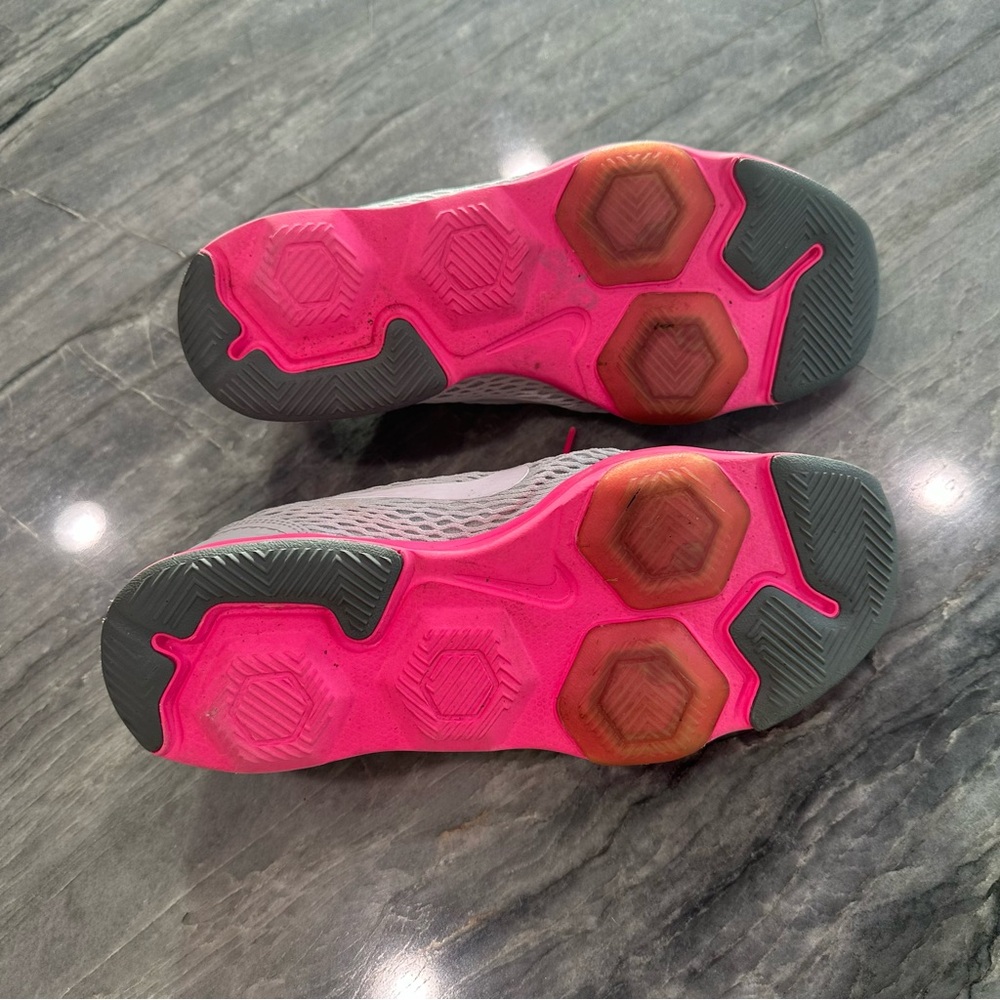 Nike Women's Zoom Fit Shoes Gray and Pink Training size 9 - Picture 6 of 7